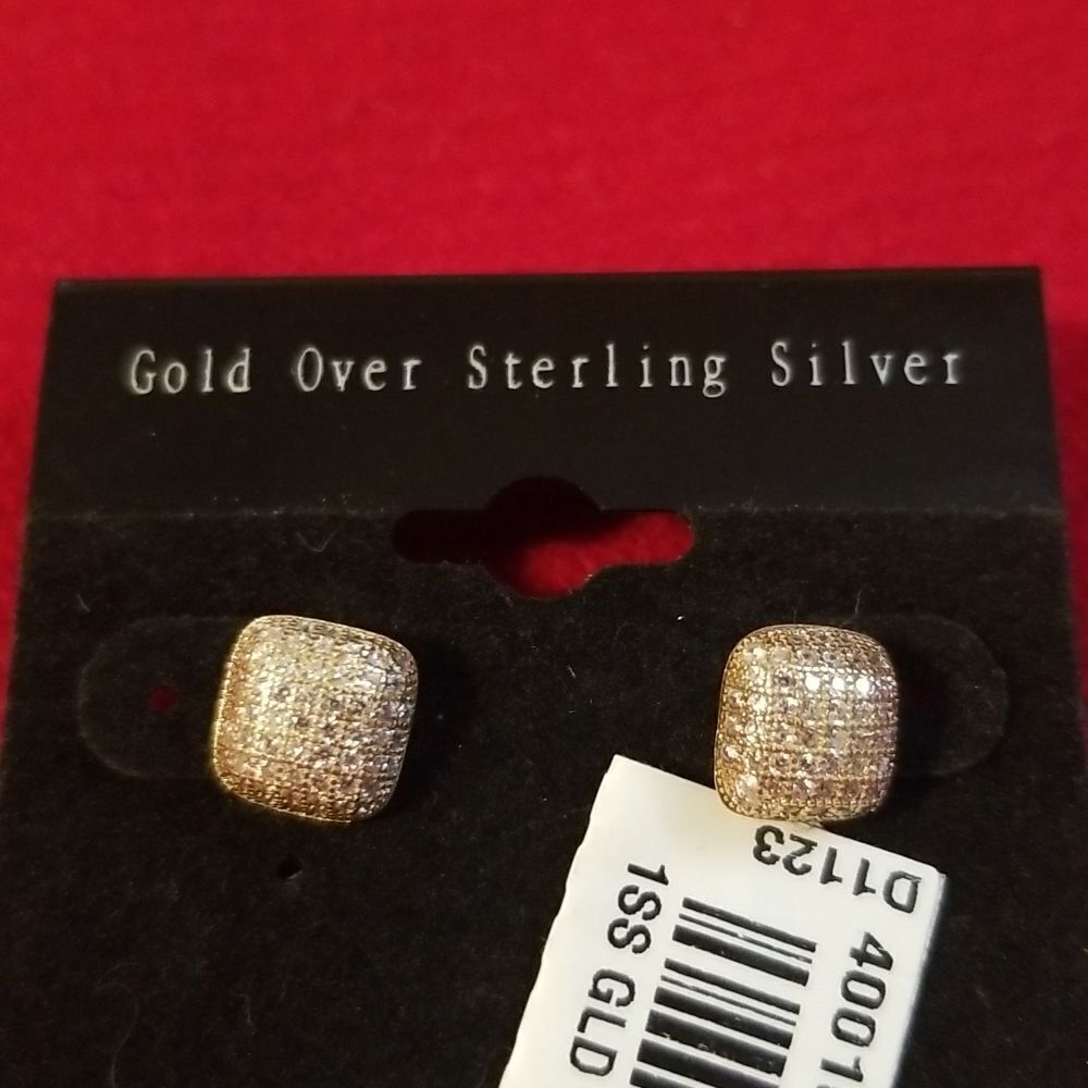 !!NWT Sterling Silver with Gold Plating Post Earrings - Picture 2 of 3